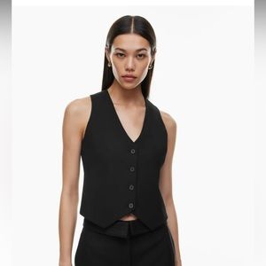 Aritzia - Curio Vest